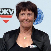 Эксперт Maria Kavcic